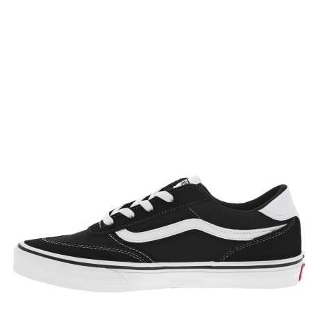 Baskets noires avec des surpiqûres blanches et à lacets plats blancs