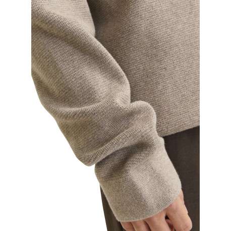 Pull manches longues en coton beige en maille fine à coupe droite avec col rond - Image 7