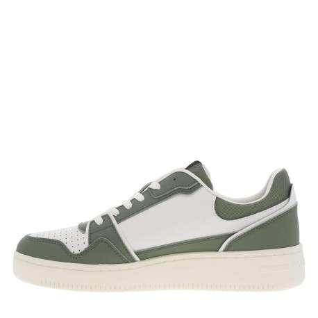 Baskets en cuir sauge avec une fermeture à lacets et logos de la marque