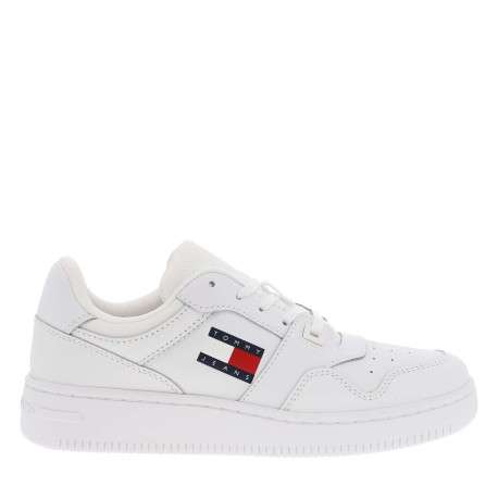Sneakers blanches avec le logo sur le côté et des lacets plats - Image 2