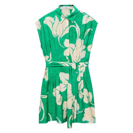 Robe courte vert fleurie avec une coupe droite à col chemise