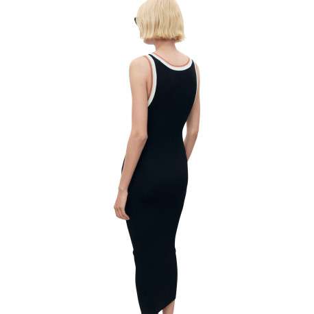 Robe longue noir unie avec une coupe droite à col rond et sans manches - Image 3