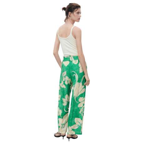 Pantalon chino vert imprimé avec une coupe droite et une ceinture amovible - Image 3