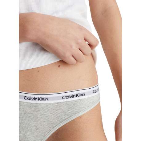 Lot de 3 strings en coton multicolores unis avec le nom de la marque - Image 3