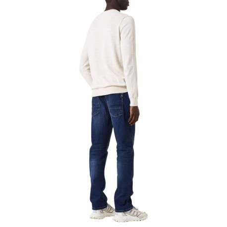 Pull en coton écru uni à coupe droite avec patch de la marque - Image 4