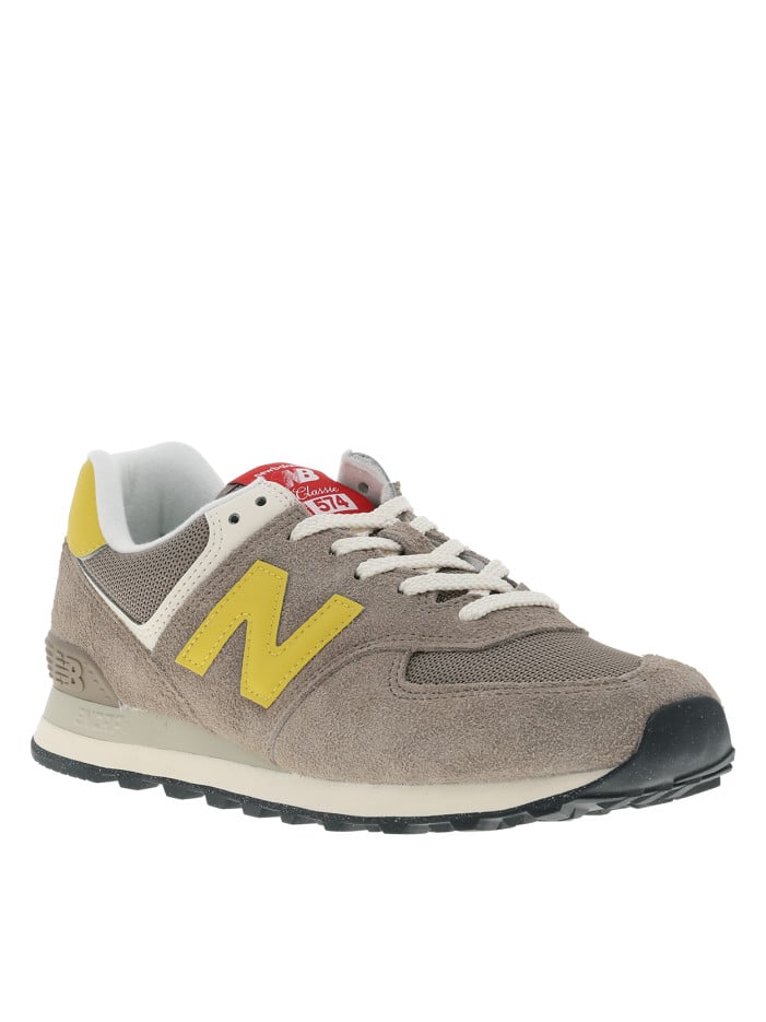 Baskets multisport en cuir...