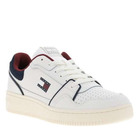 Tennis blanches avec semelle à talon plat et doublure bordeaux