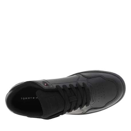 Sneakers en cuir noires à lacets avec semelle à talon plat embossé - Image 4
