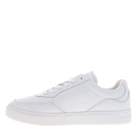 Sneakers en cuir blanches avec logos de la marque et lacets plats