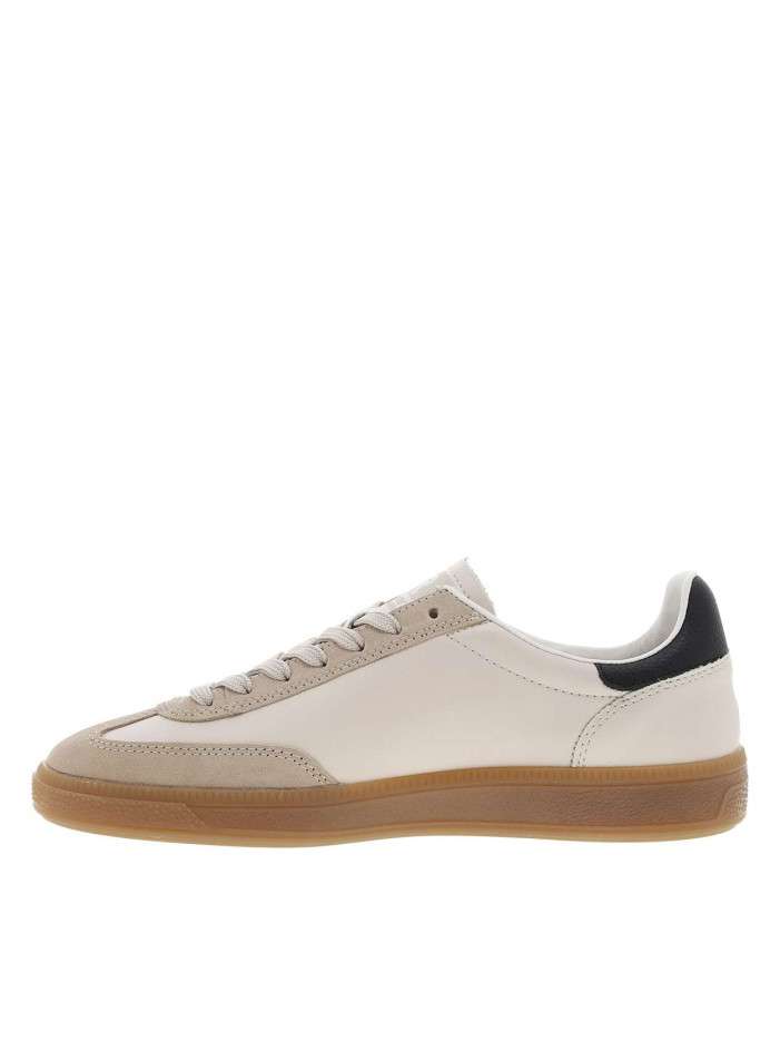 Tennis en cuir enduit...