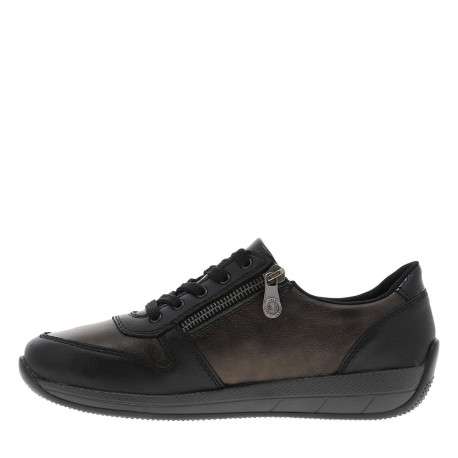 Sneakers en cuir noires fermées par des lacets plats et des zips latéraux