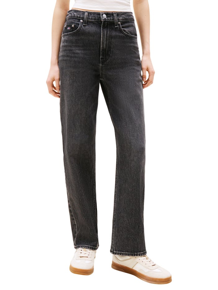 Jean noir avec une coupe...