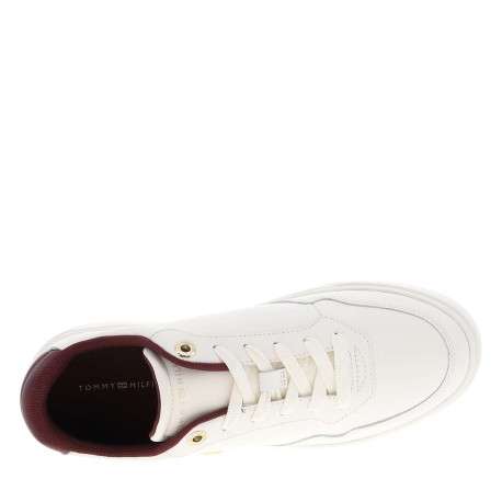Tennis en cuir blanches avec semelle à talon plat et contrefort contrasté - Image 4