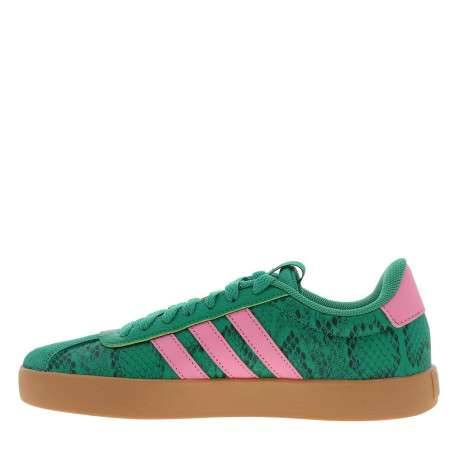 Tennis en cuir vertes motif peau de serpent avec semelle à talon plat