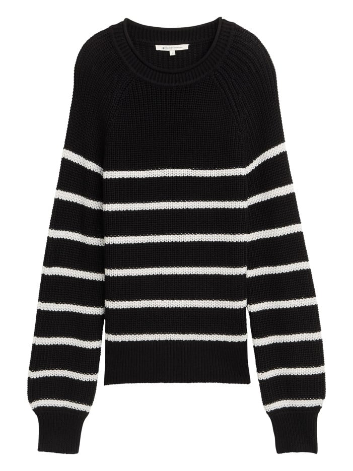 Pull noir à rayures...