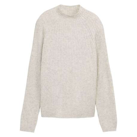 Pull beige uni côtelé avec un col rond et des manches longues