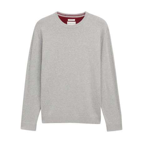 Pull en coton gris clair avec un col rond et des manches longues