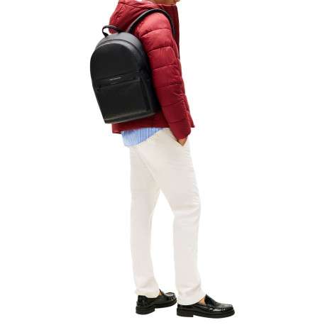 Sac à dos noir avec sangles réglables et fermetures à glissières - Image 5