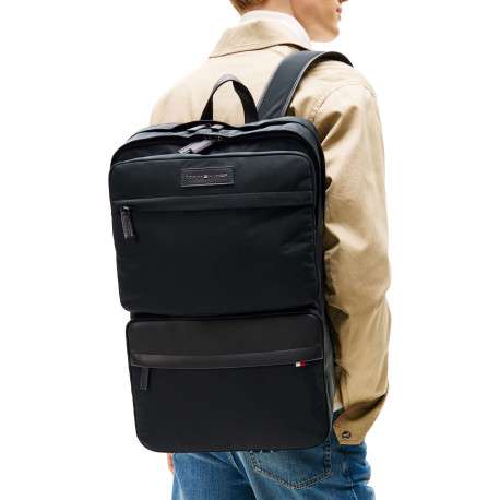 Sac à dos noir avec multiples rangements et fermetures à glissières - Image 5