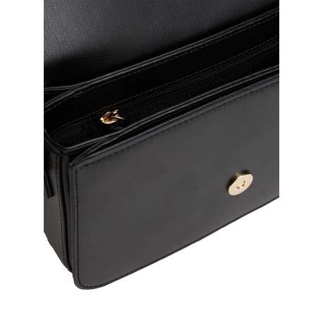 Sac noir uni avec fermeture à rabat et logo de la marque doré - Image 3