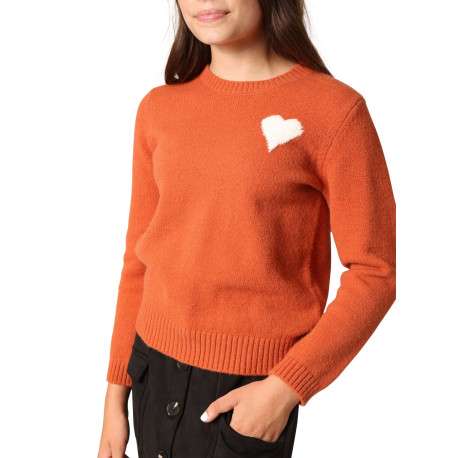 Pull orange en maille tricotée avec un col rond et des manches longues