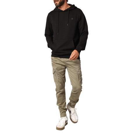 Sweat noir avec un motif quadrillage en relief et un col à capuche - Image 4