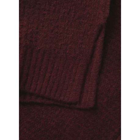 Pull bordeaux uni en maille avec une coupe oversize et un col rond - Image 4