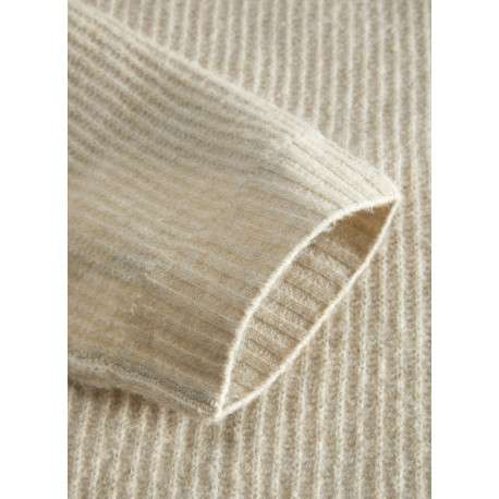 Pull beige uni en maille avec une coupe oversize et un col rond - Image 4