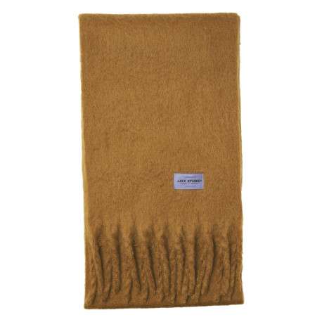 Écharpe camel unie douce avec des franges aux extrémités - Image 3