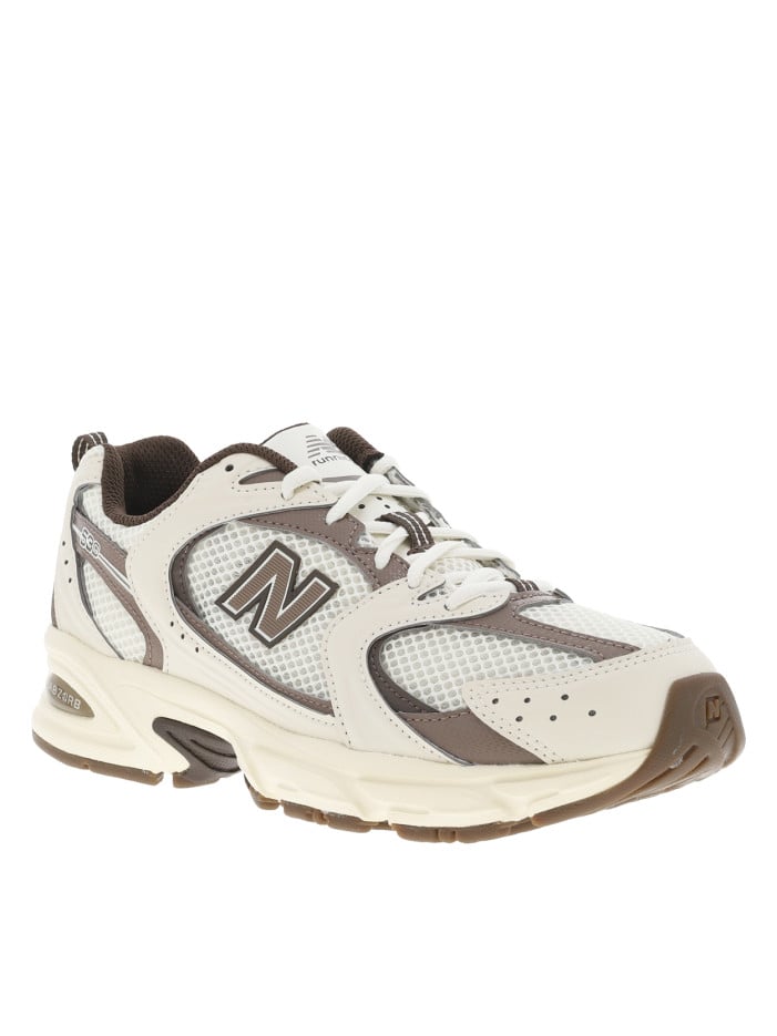 Baskets running écrues et...