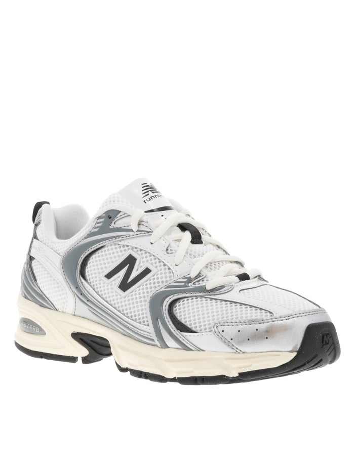 Baskets running blanches et...