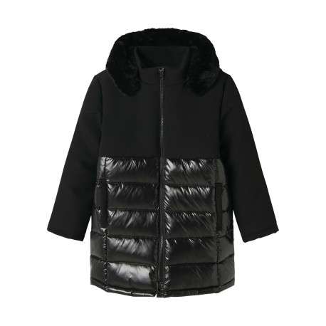 Blouson noir bi-matière pourvu d'un col à capuche orné de fausse fourrure