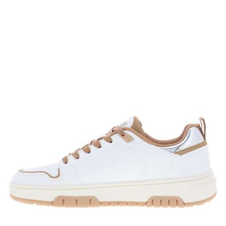 Sneakers blanches à talon plat avec des lacets camel et des fils métallisés