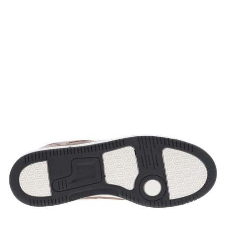 Sneakers cognac à talon plat avec des lacets marine et logo embossé - Image 5