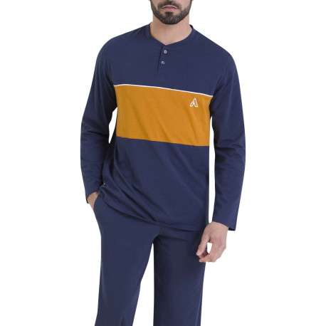 Pyjama en coton marine pourvu d'un col boutonné et de manches longues