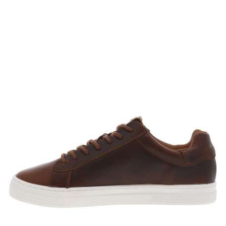 Baskets en cuir marron à talon plat avec une languette en daim
