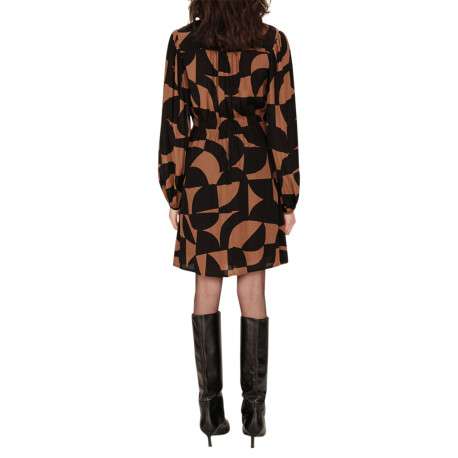 Robe longue chocolat imprimée avec une coupe droite et un col rond fendu - Image 4