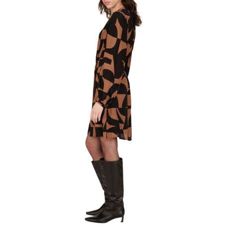 Robe longue chocolat imprimée avec une coupe droite et un col rond fendu - Image 6