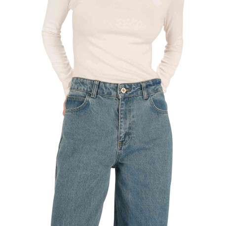 Jean 5 poches en coton bleu ciel délavé avec une coupe bootcut - Image 5