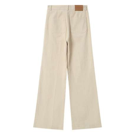 Pantalon en coton écru en velours côtelé avec une coupe bootcut - Image 2