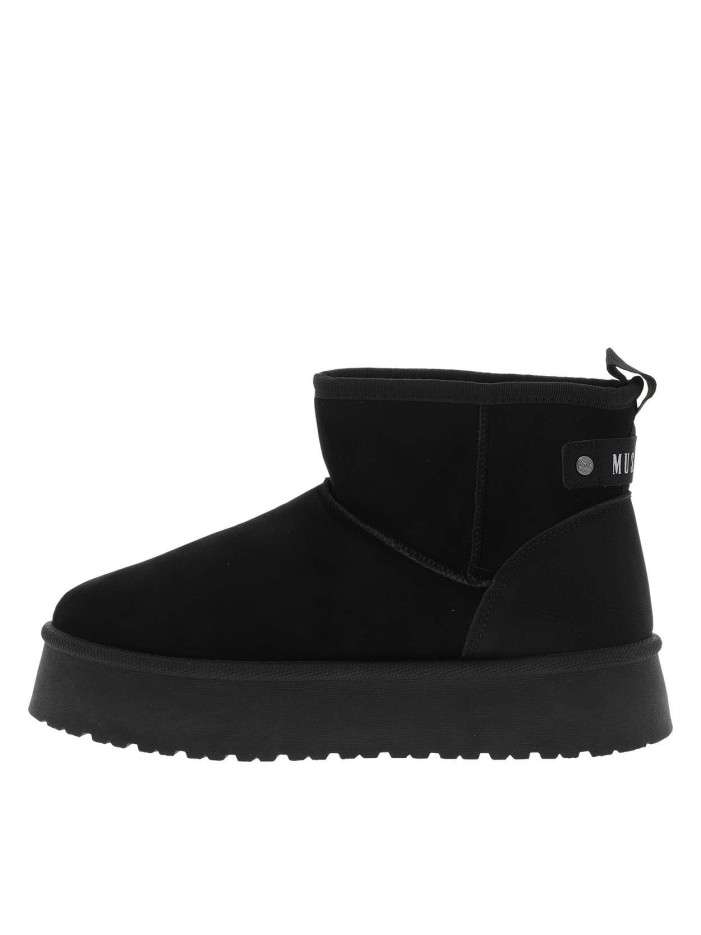 Boots noires à talon...