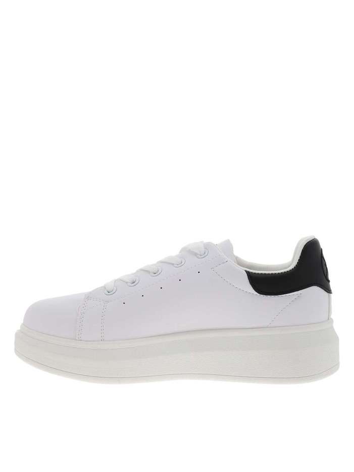 Tennis blanches à talon...