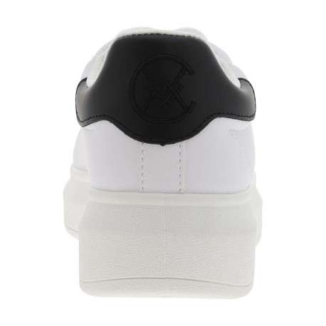 Tennis blanches à talon plateau avec des lacets plats et logo brodé - Image 6