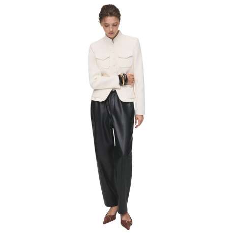 Pantalon chino noir en simili cuir pourvu d'une taille élastiquée - Image 8