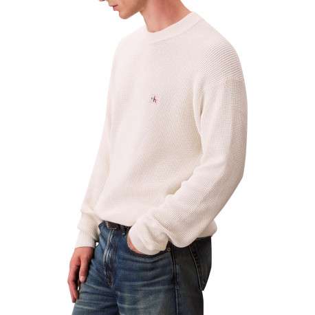 Pull en coton écru à maille effet gaufrée avec un col rond et coupe droite - Image 5