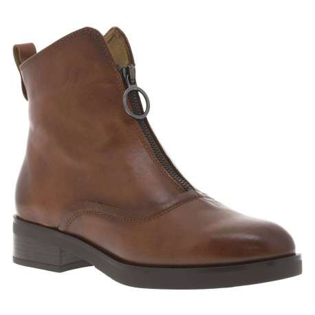 Boots en cuir cognac à talon décroché bas avec un zip sur le devant - Image 3