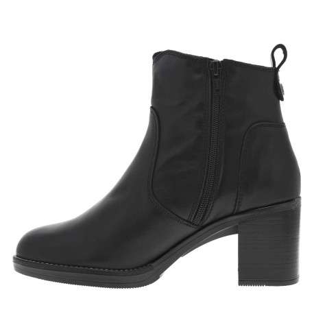 Boots en cuir noires à talon décroché moyen avec une trépointe cousue