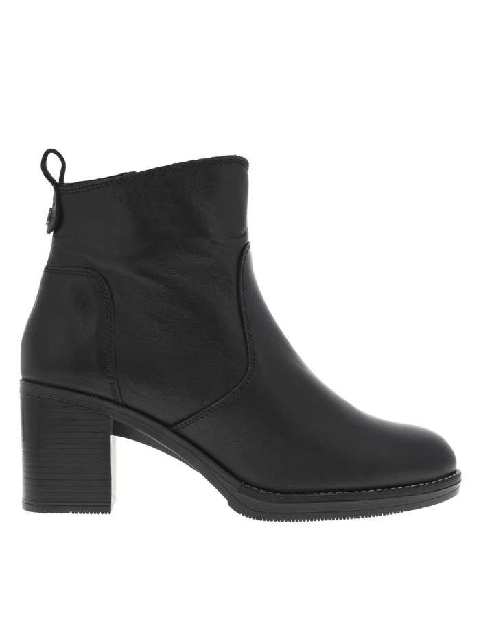 Boots en cuir noires à...