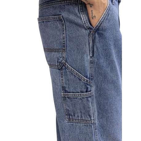 Jean en coton bleu délavé avec une coupe droite et de multiples poches - Image 3