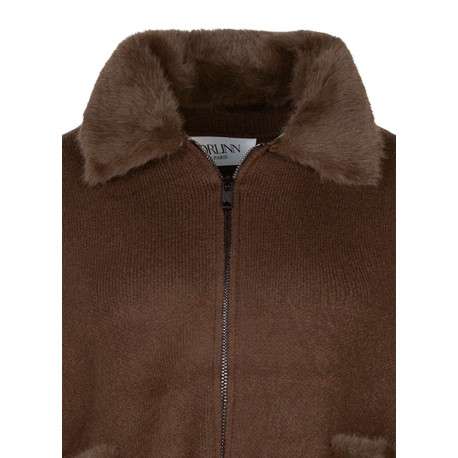 Gilet chocolat uni avec un zip et un col à rabats en fourrure synthétique - Image 3